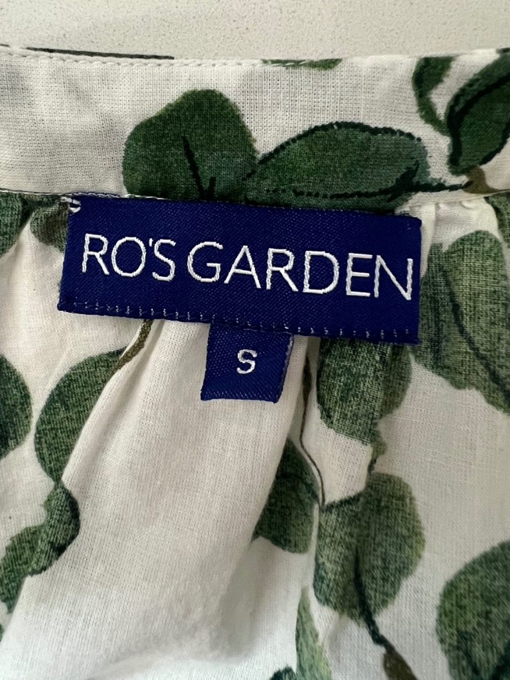 RO'S GARDEN Tunic Size Small LIKE NEW